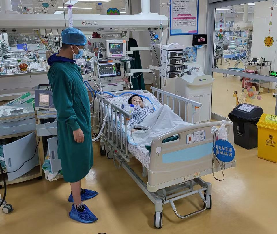 淮滨县跨省救护车出租公司